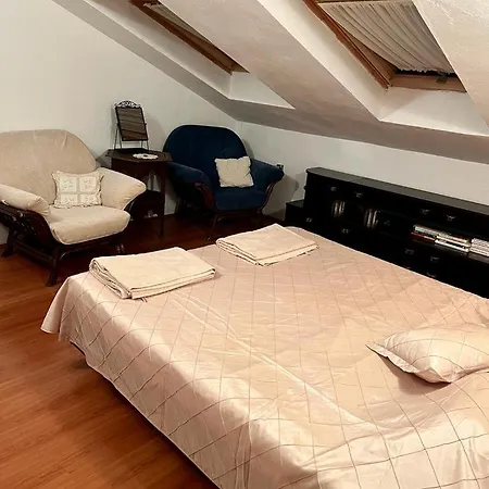 Ypsilon Sveta Nedelja (Hvar)