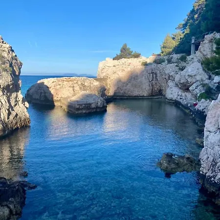 Ypsilon Διαμέρισμα